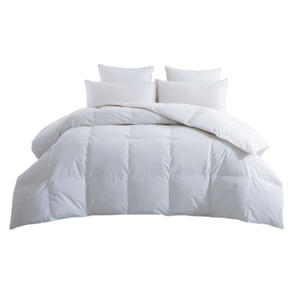 White Comforter White Bkg